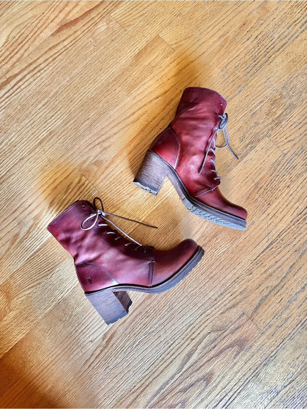 FRYE KAREN Lace-Up Leather Ankle Boots -oxblood/burgandy.